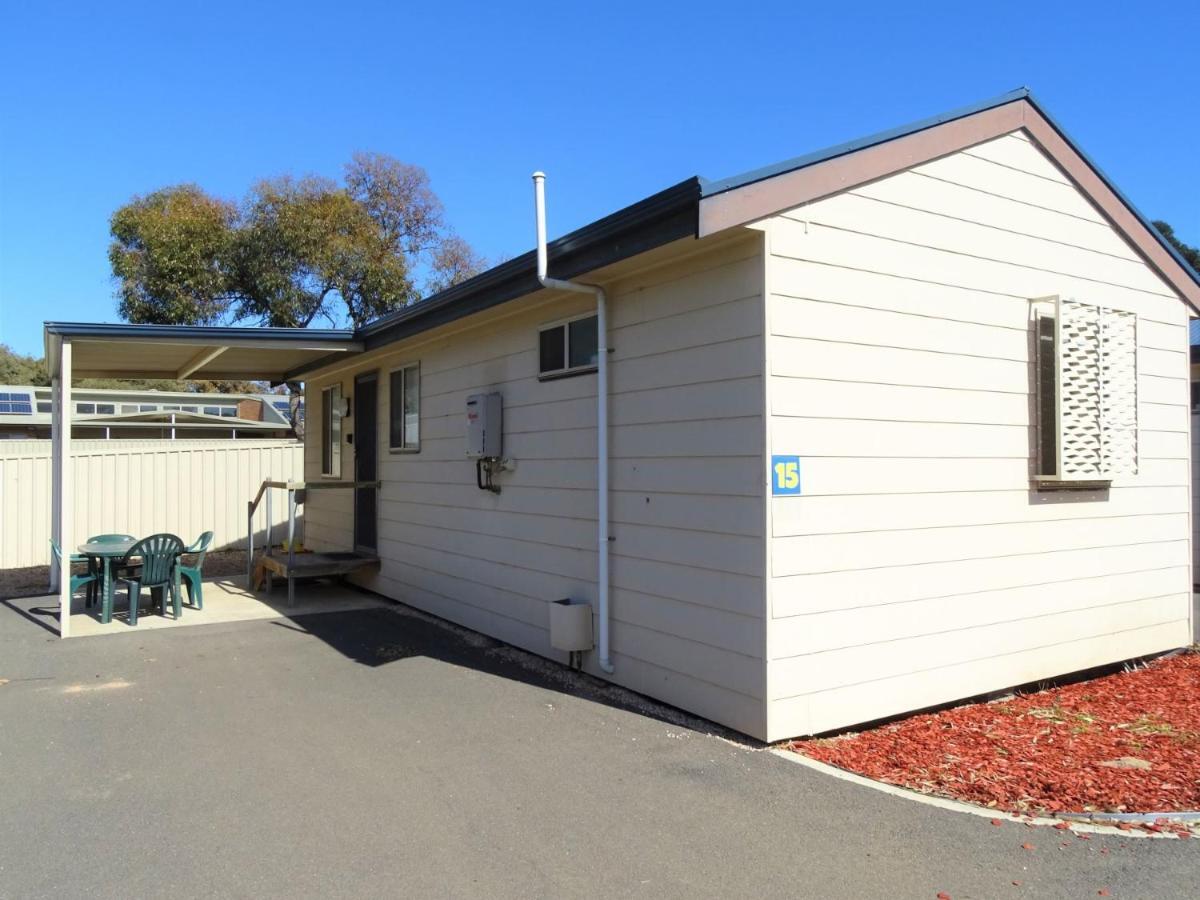 Мотель Moonta Bay Cabins Port Moonta Экстерьер фото