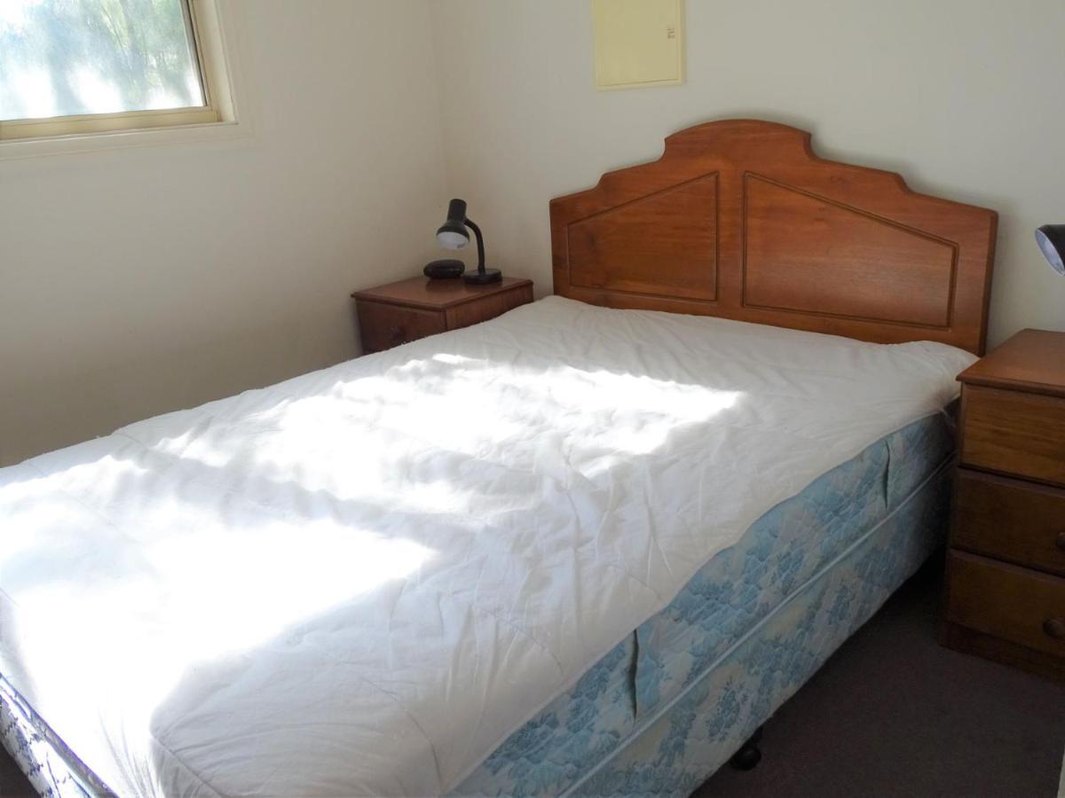 Мотель Moonta Bay Cabins Port Moonta Экстерьер фото